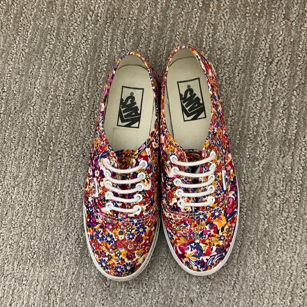 Women’s 6.5 Floral Vans